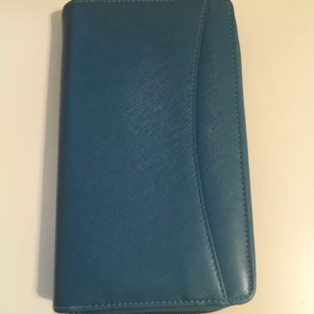 Filofax Saffiano Personal Compact Zip Planner Aqua